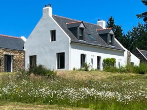 Maison lumineuse en pleine nature, 800 m de la mer, proche plage, jardin, WiFi, tout équipé. - FR-1-418-229